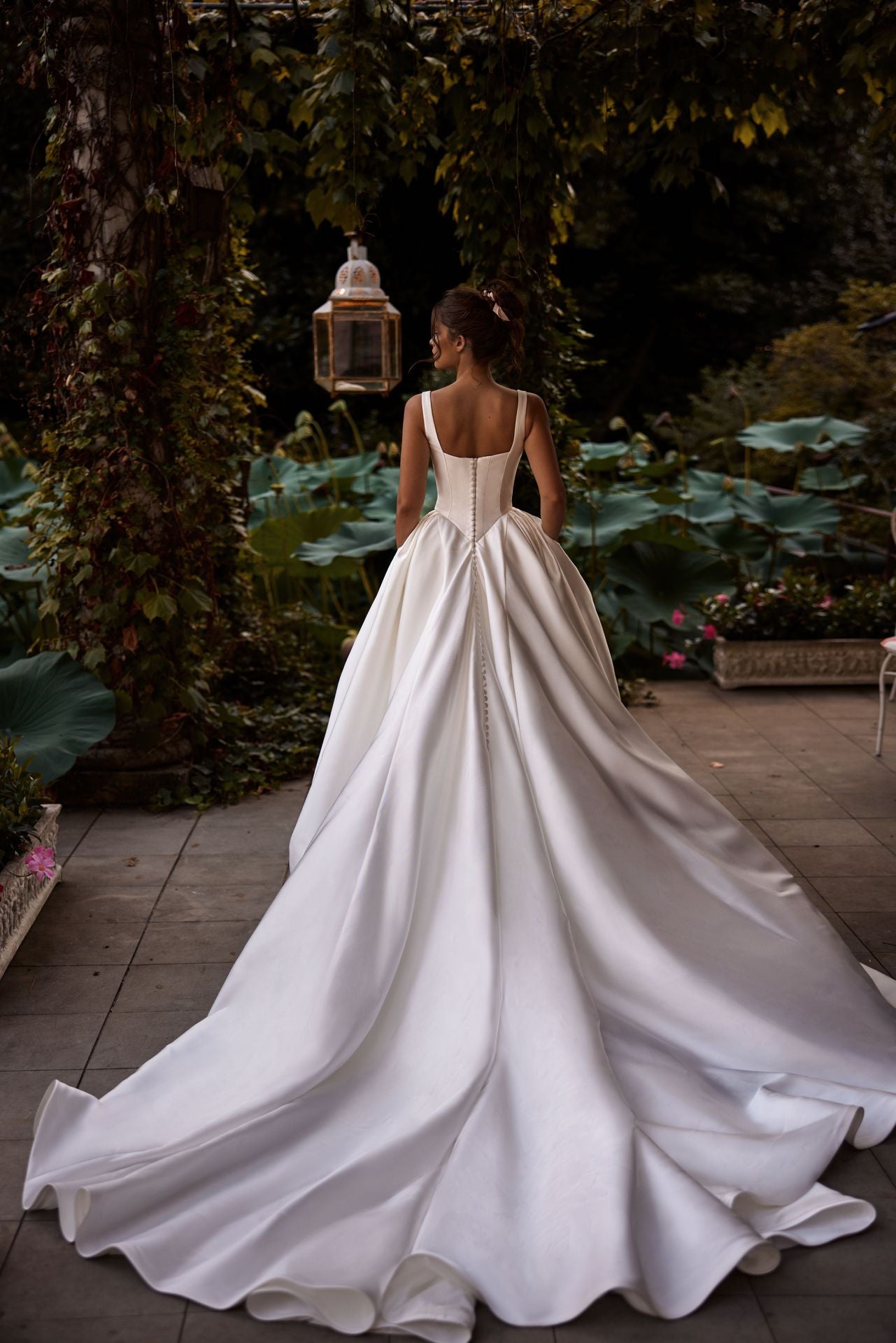 Elegant Spaghetti Straps Ruched Corset Chapel Train  Wedding Dresses