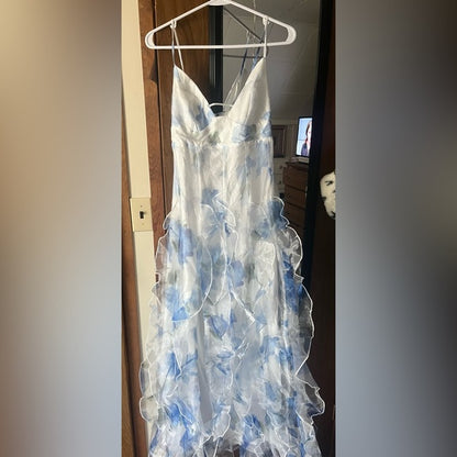 White Sundress with High Slit and Sweetheart Neckline for Resort Wear
