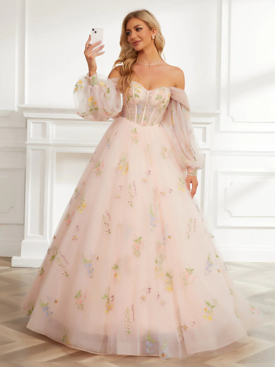 Ball Gown Sweetheart Embroidery Tulle Long Prom Dresses With Detachable Shawl