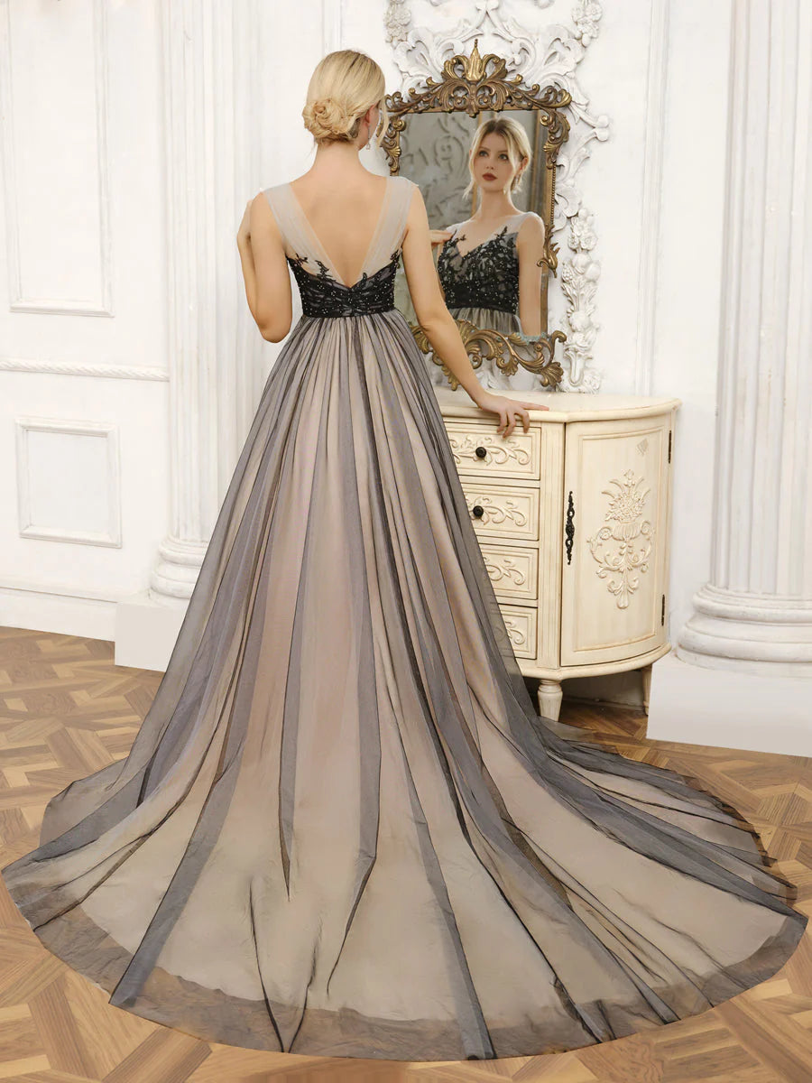 Tulle V-Neck Sleeveless Ball Gown Wedding Dresses With Beading