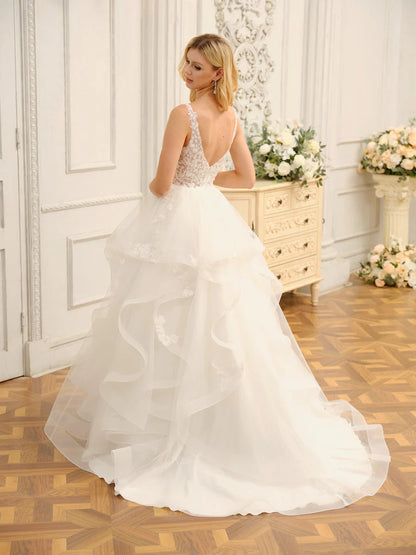V-Neck Sleeveless Long Ball Gown Wedding Dresses With Appliques