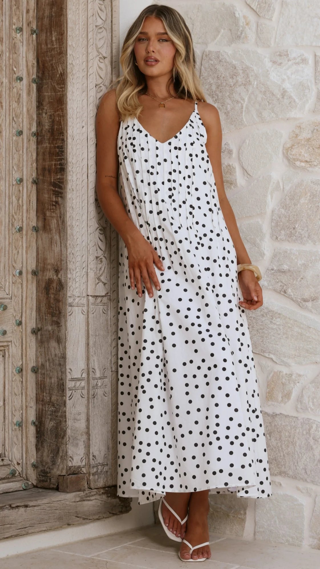 Casual-Chic V-Neck Spaghetti Strap Pleated Polka Dot Maxi Prom Dress with Pockets