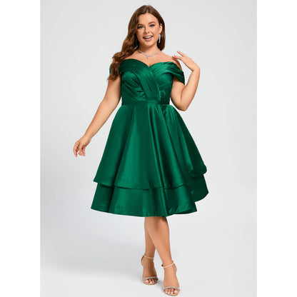 Charming A-Line Off-Shoulder Draped Tiered Emerald Green Short Homecoming Dress Plus Size