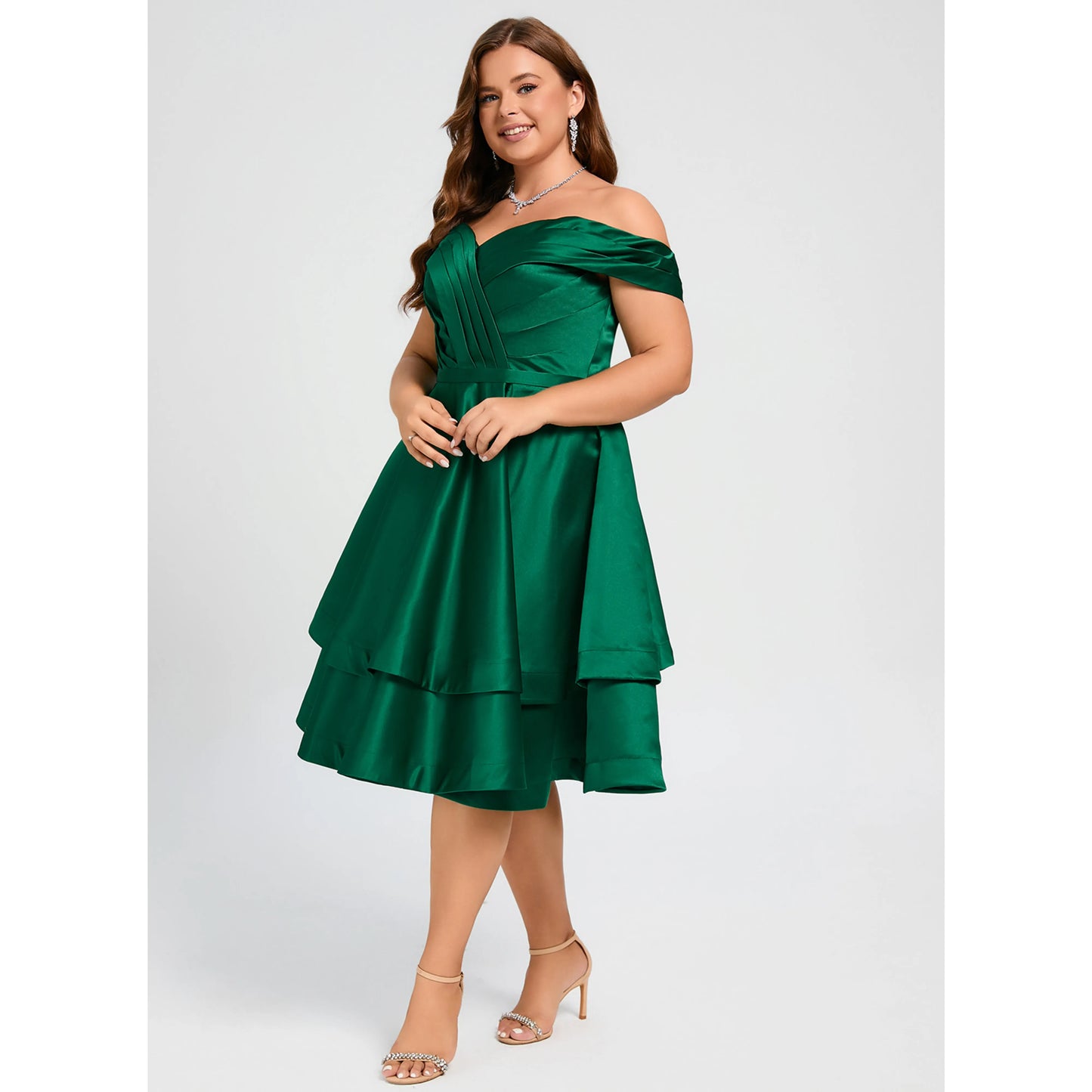 Charming A-Line Off-Shoulder Draped Tiered Emerald Green Short Homecoming Dress Plus Size