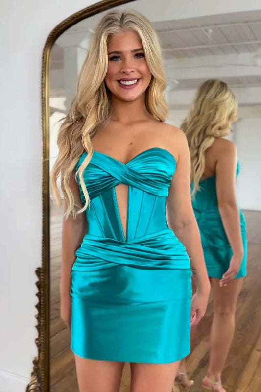 Model wearing a chic sweetheart bodycon keyhole satin mini homecoming dress.