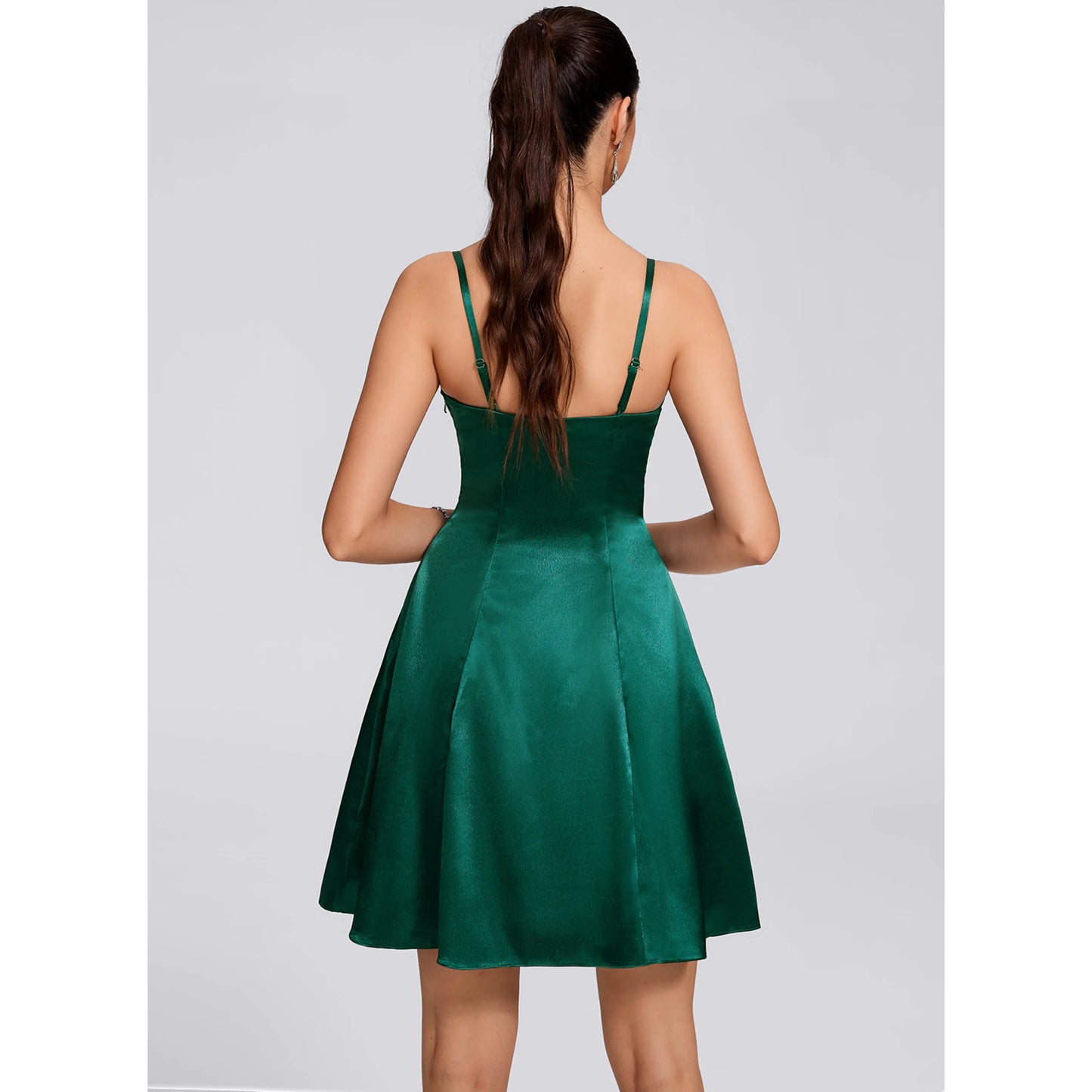 Chic A-Line Cowl Neck Sleeveless Pleated Emerald Green Short Homecoming Dress