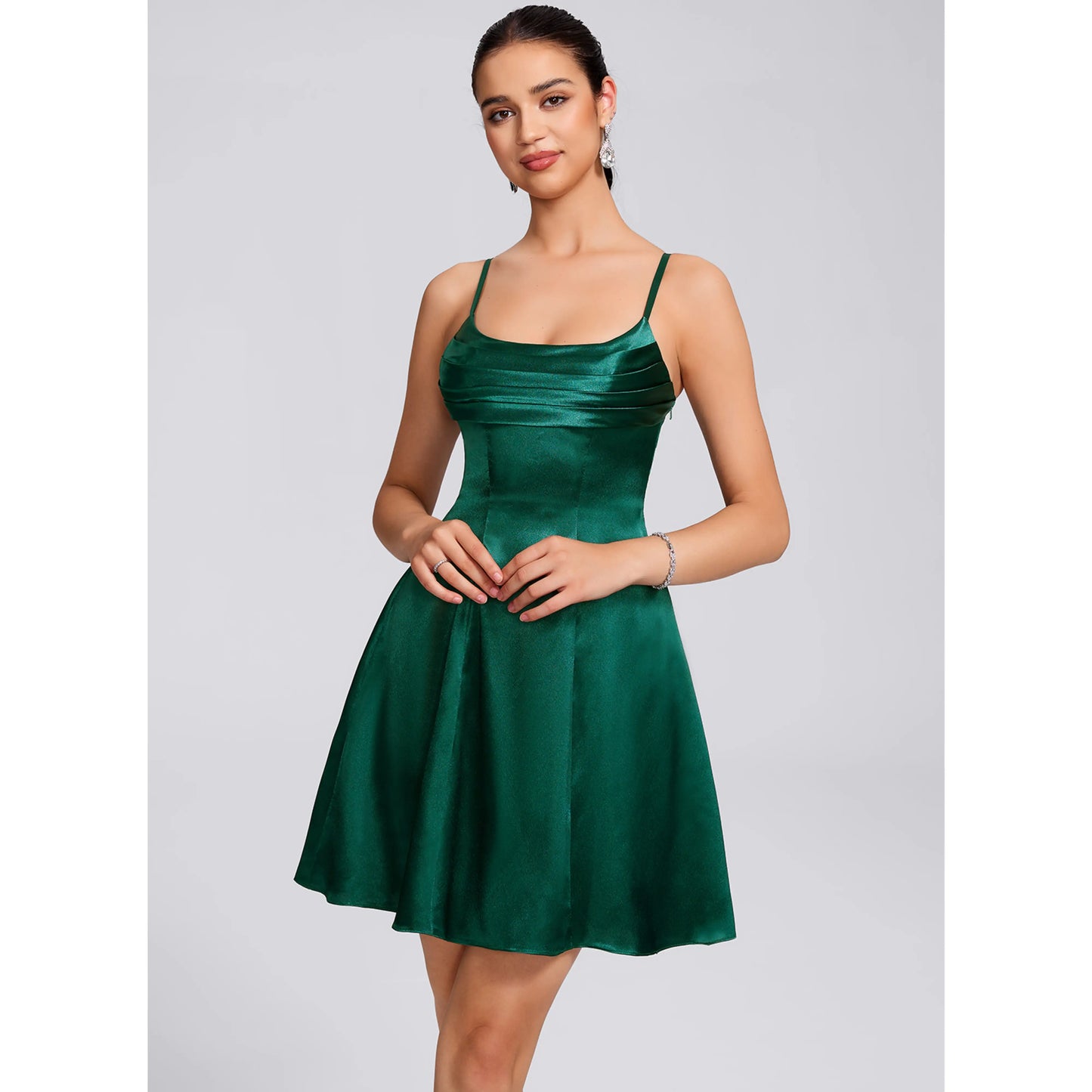 Chic A-Line Cowl Neck Sleeveless Pleated Emerald Green Short Homecoming Dress