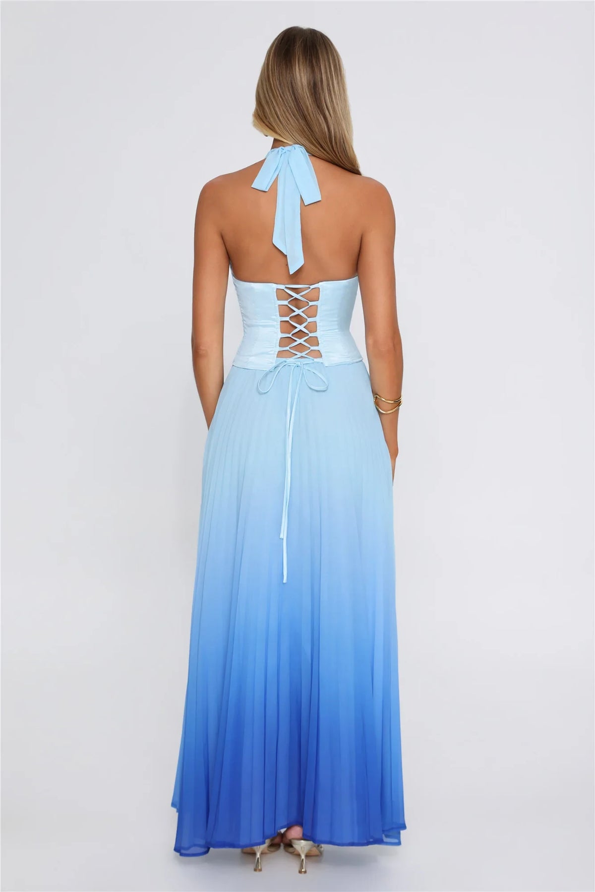 Chic A-Line Halter Sleeveless Ombre Pleated Blue Maxi Evening Dresses Women