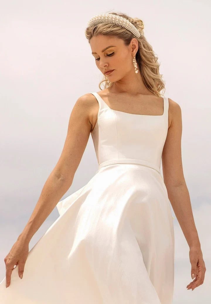 Chic A-Line Square-Neck Sleeveless Backless Bow Ivory Maxi Wedding Dresses Bride