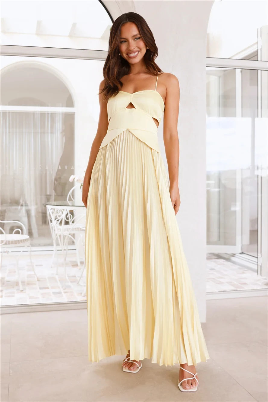 Chic A-Line Sweetheart Sleeveless Pleated Cutout Light Yellow Maxi Prom Gown