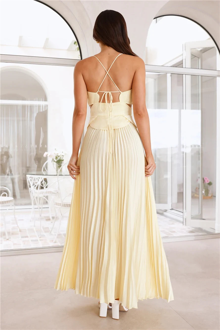 Chic A-Line Sweetheart Sleeveless Pleated Cutout Light Yellow Maxi Prom Gown