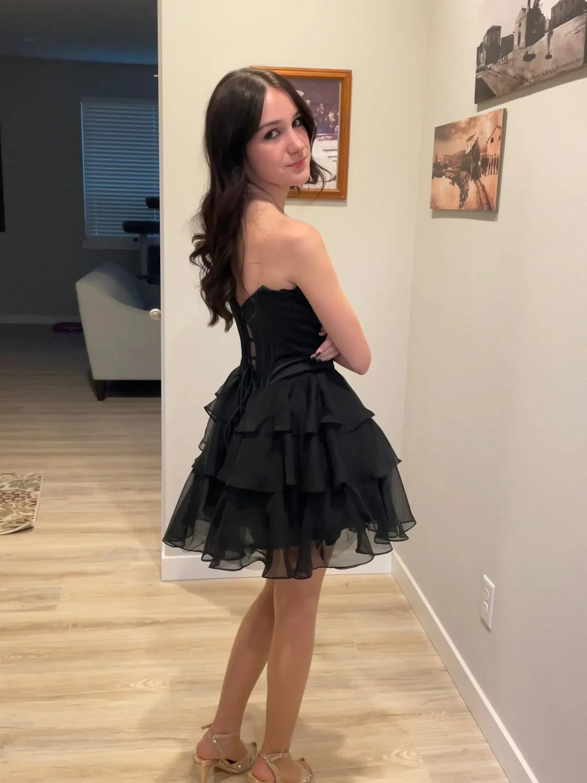 Chic A-Line Sweetheart Strapless Ruffled Black Short Homecoming Dress