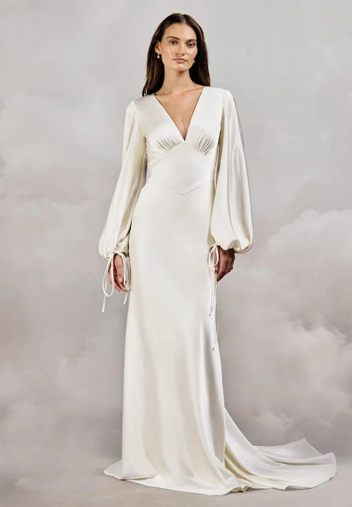 Chic A-Line V-Neck Sleeved Backless Ivory Floor-Length Wedding Dresses Bridal Gown