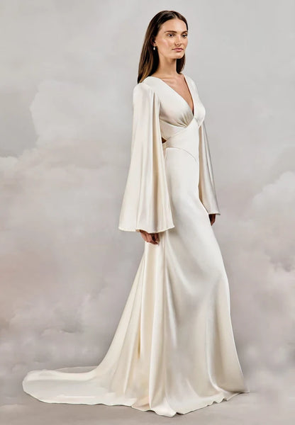 Chic A-Line V-Neck Sleeved Backless Ivory Floor-Length Wedding Dresses Bridal Gown