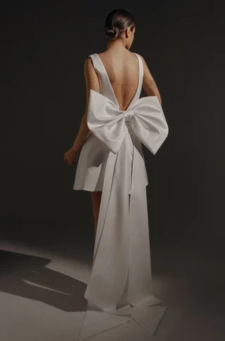 Chic A-Line V-Neck Sleeveless Backless Bow White Mini Wedding Dress