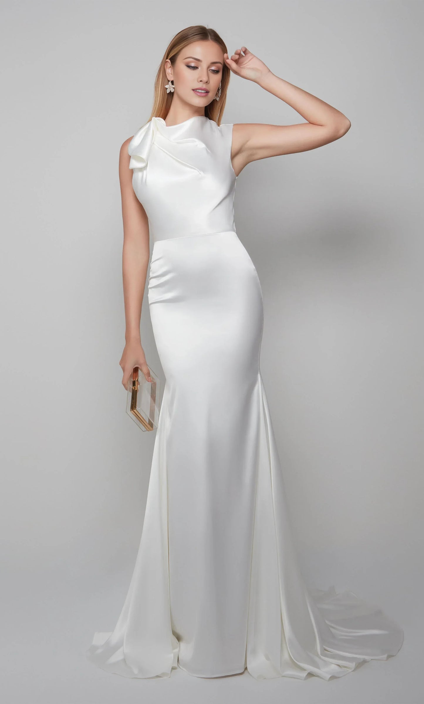 Chic Mermaid High Neck Sleeveless Draped White Floor-Length Wedding Gown
