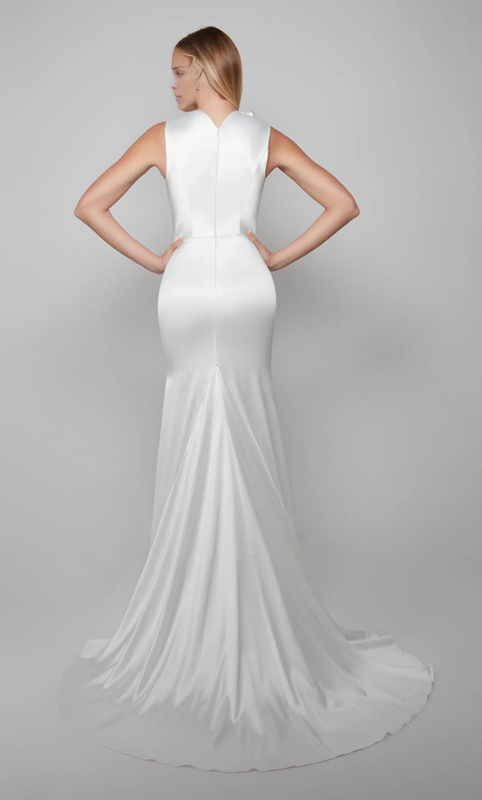 Chic Mermaid High Neck Sleeveless Draped White Floor-Length Wedding Gown