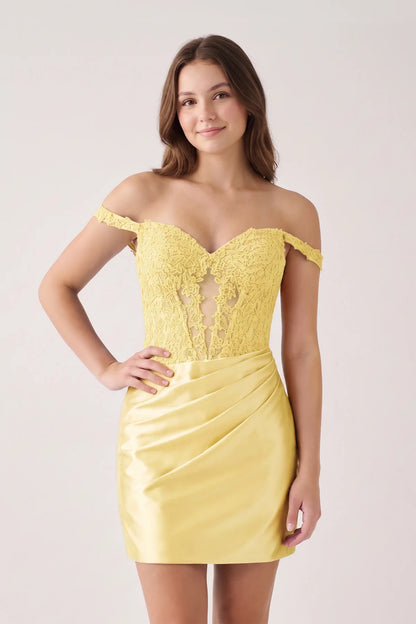 Dazzling Bodycon Off-Shoulder Applique Pleated Yellow Short Homecoming Dresses For Women