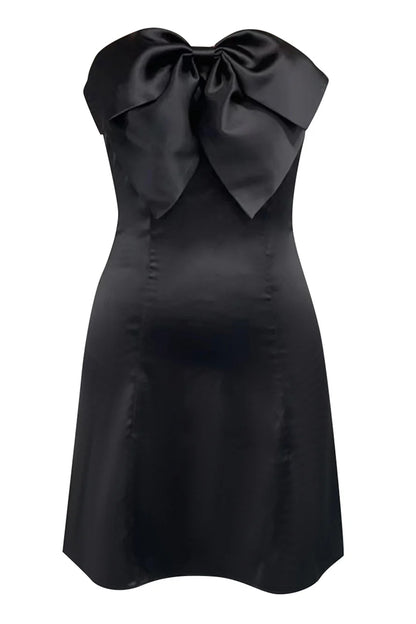 Koutun strapless black A-line short dress with a front bow.