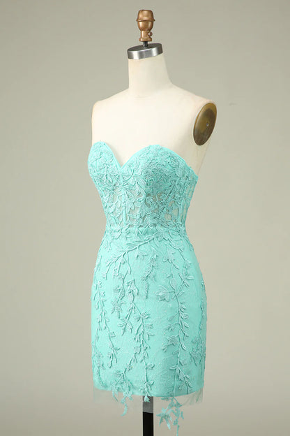 Light green bodycon sweetheart corset homecoming dress with appliques.
