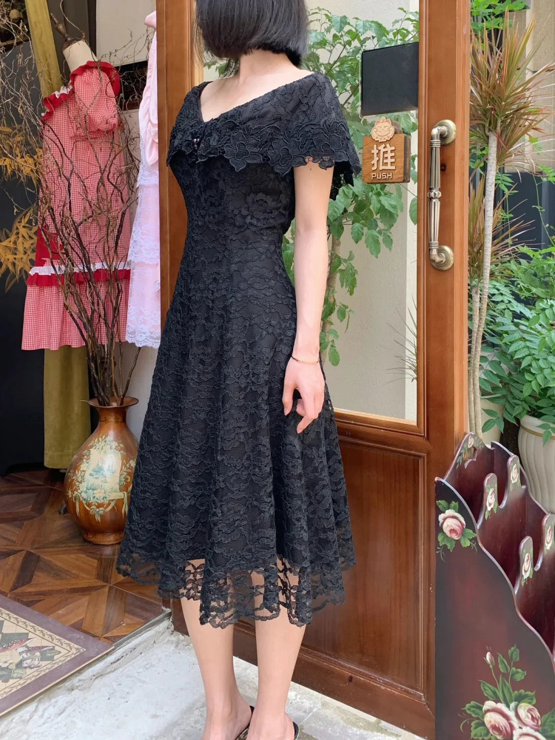Elegant Black Off The Shoulder Prom Dress With Lace Overlay And Midi A Line Skirt For Formal Evening Party