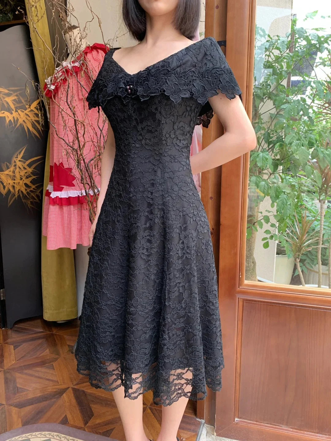Elegant Black Off The Shoulder Prom Dress With Lace Overlay And Midi A Line Skirt For Formal Evening Party