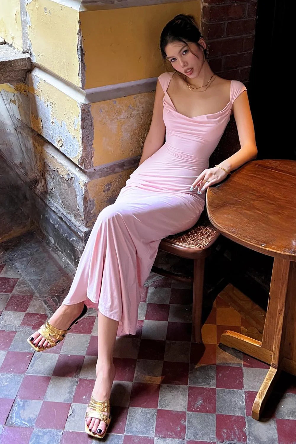 Elegant Cap Sleeve Cowl Neck Lace Up Back Bodycon Maxi Prom Dress