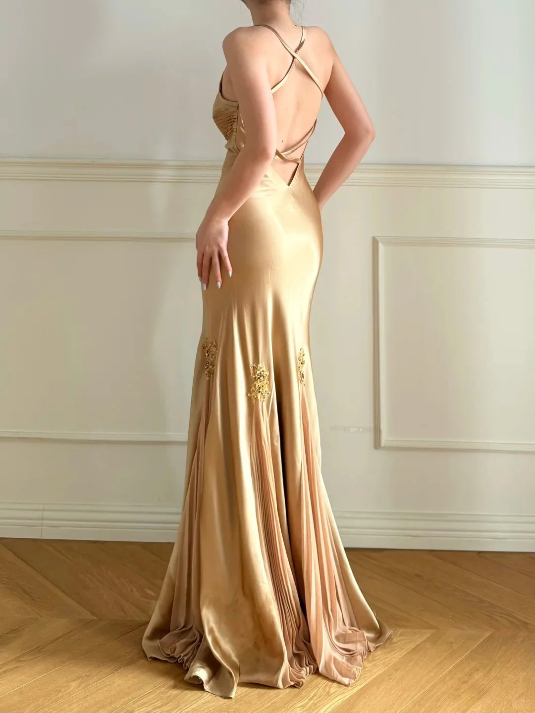 Elegant Champagne Spaghetti Strap Prom Dress With Sweetheart Neckline Cross Back And Embellished Mermaid Skirt For Formal Evening Party