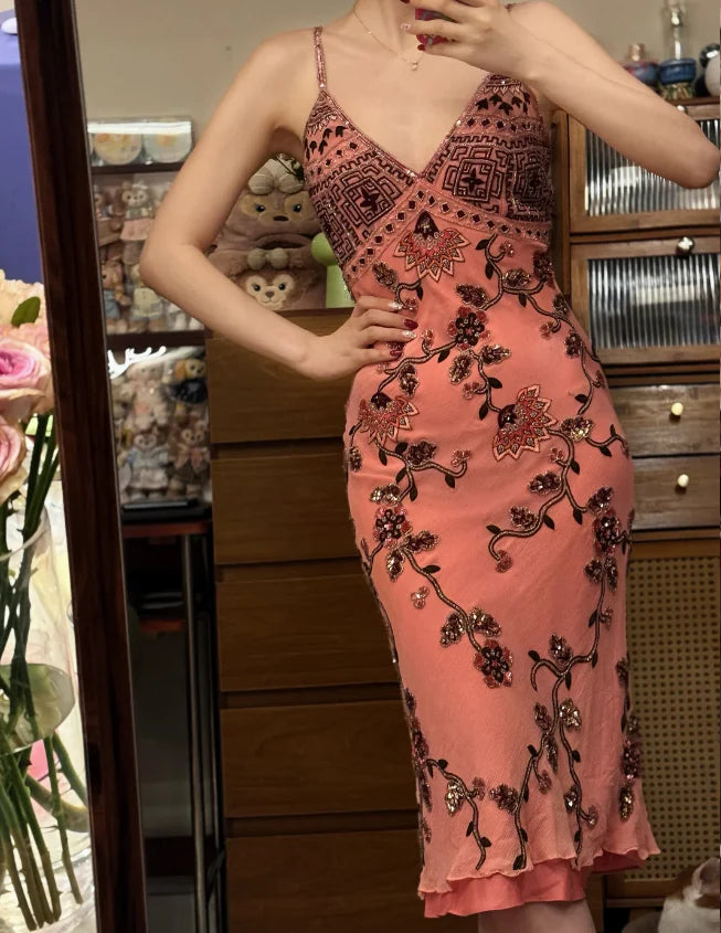 Elegant Coral Spaghetti Strap Prom Dress With V Neckline Floral Beaded Embroidery And Bodycon Midi Skirt For Formal Evening Party