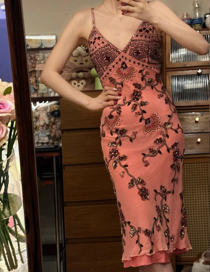 Elegant Coral Spaghetti Strap Prom Dress With V Neckline Floral Beaded Embroidery And Bodycon Midi Skirt For Formal Evening Party