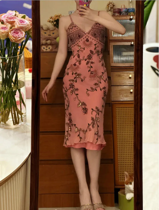 Elegant Coral Spaghetti Strap Prom Dress With V Neckline Floral Beaded Embroidery And Bodycon Midi Skirt For Formal Evening Party