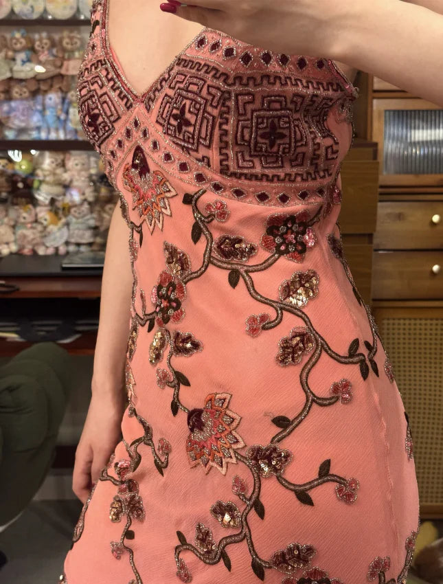 Elegant Coral Spaghetti Strap Prom Dress With V Neckline Floral Beaded Embroidery And Bodycon Midi Skirt For Formal Evening Party