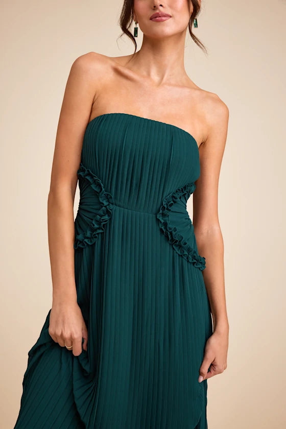 Elegant Emerald Green Strapless Pleated Maxi Dress with Ruffle Detail, Prom Dress