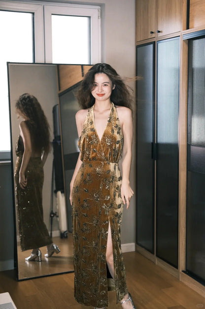 Elegant Gold Halter Neck Prom Dress With Velvet Floral Beaded Embroidery And Midi Skirt For Formal Evening Party