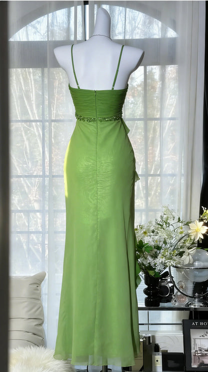 Elegant Green Spaghetti Strap Prom Dress With Beaded Waist Crystal Buckle And Ruffled Chiffon Skirt For Formal Evening Party
