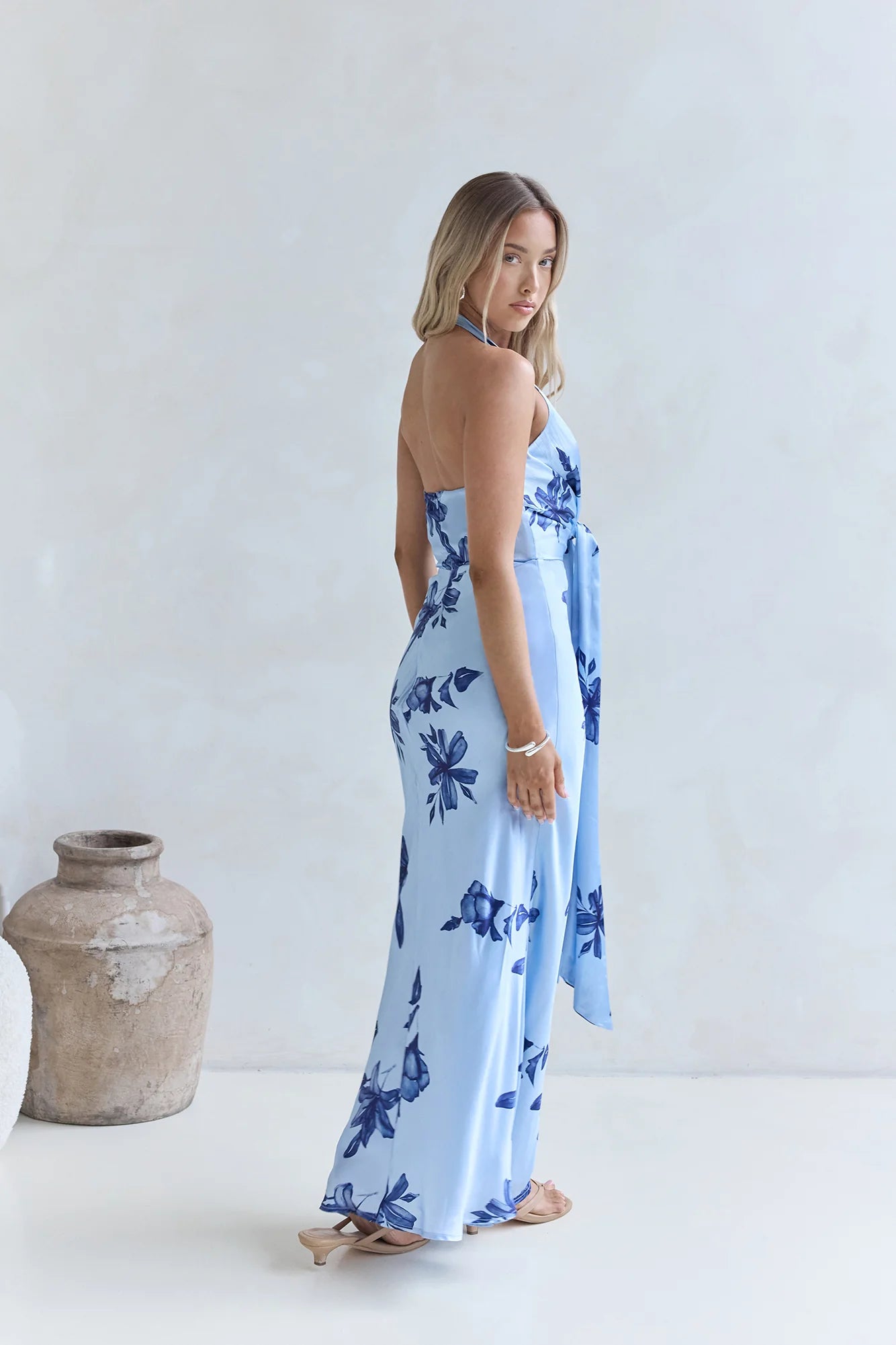 Elegant Halter Neck Deep V Tie Front Floral Print Satin Bodycon Maxi Prom Dress For Wedding Guest Bridal Shower Formal Evening