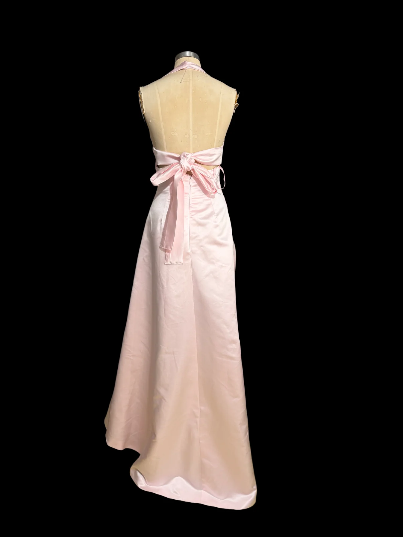Elegant Halter Neck Sweetheart Embroidered Satin Bow Back Maxi Prom Dress