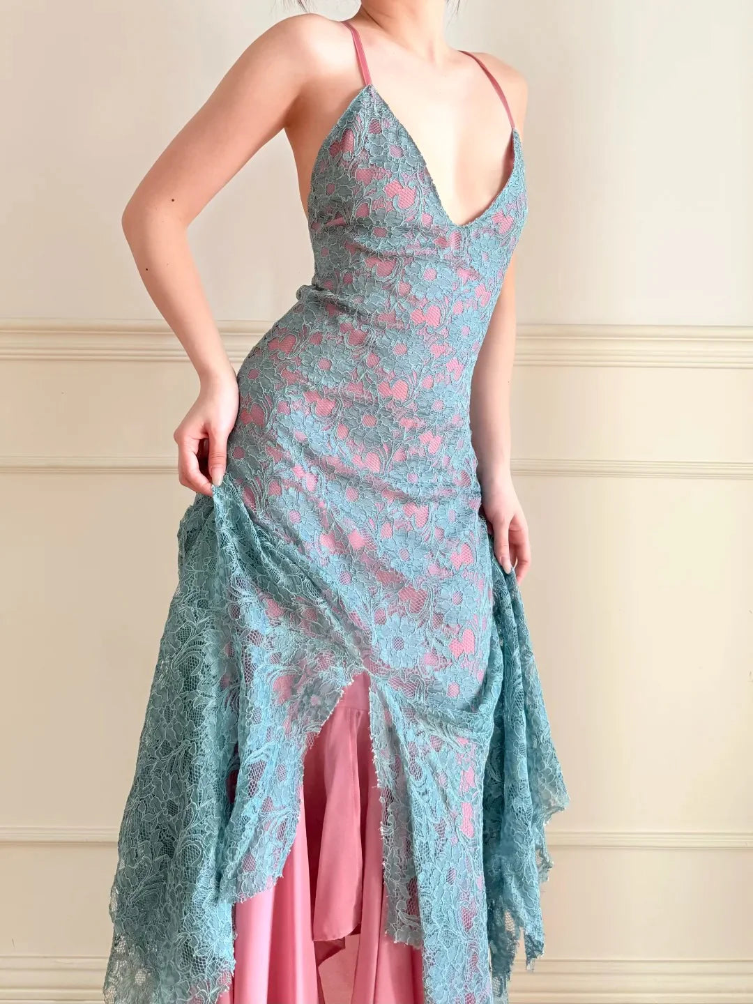 Elegant Light Blue Lace Prom Dress With Pink Lining Spaghetti Straps Crisscross Back And Asymmetrical Mermaid Skirt For Formal Evening Party