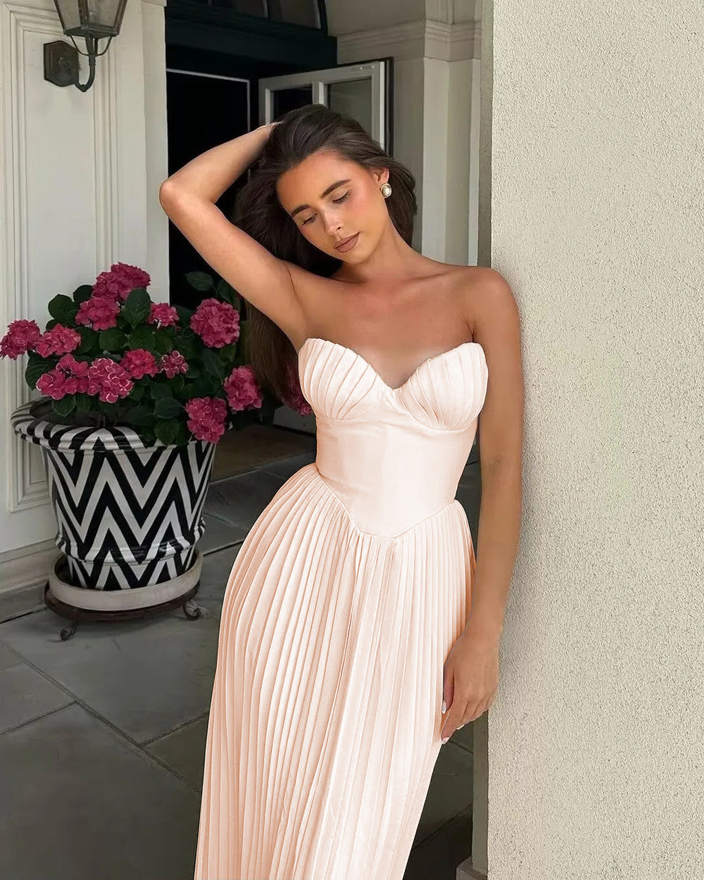 Elegant Light Pink Pleated Sweetheart Neckline Tiered Midi Formal Evening Party Dress