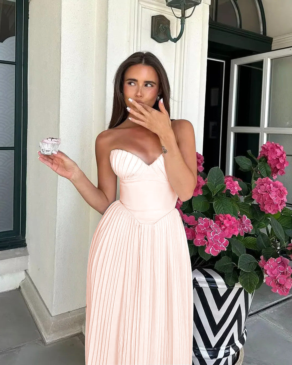 Elegant Light Pink Pleated Sweetheart Neckline Tiered Midi Formal Evening Party Dress