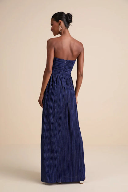 Elegant Navy Blue Plissé Strapless Maxi Dress with Sweetheart Neck and High Side Slit, Formal Bridesmaid Dresses