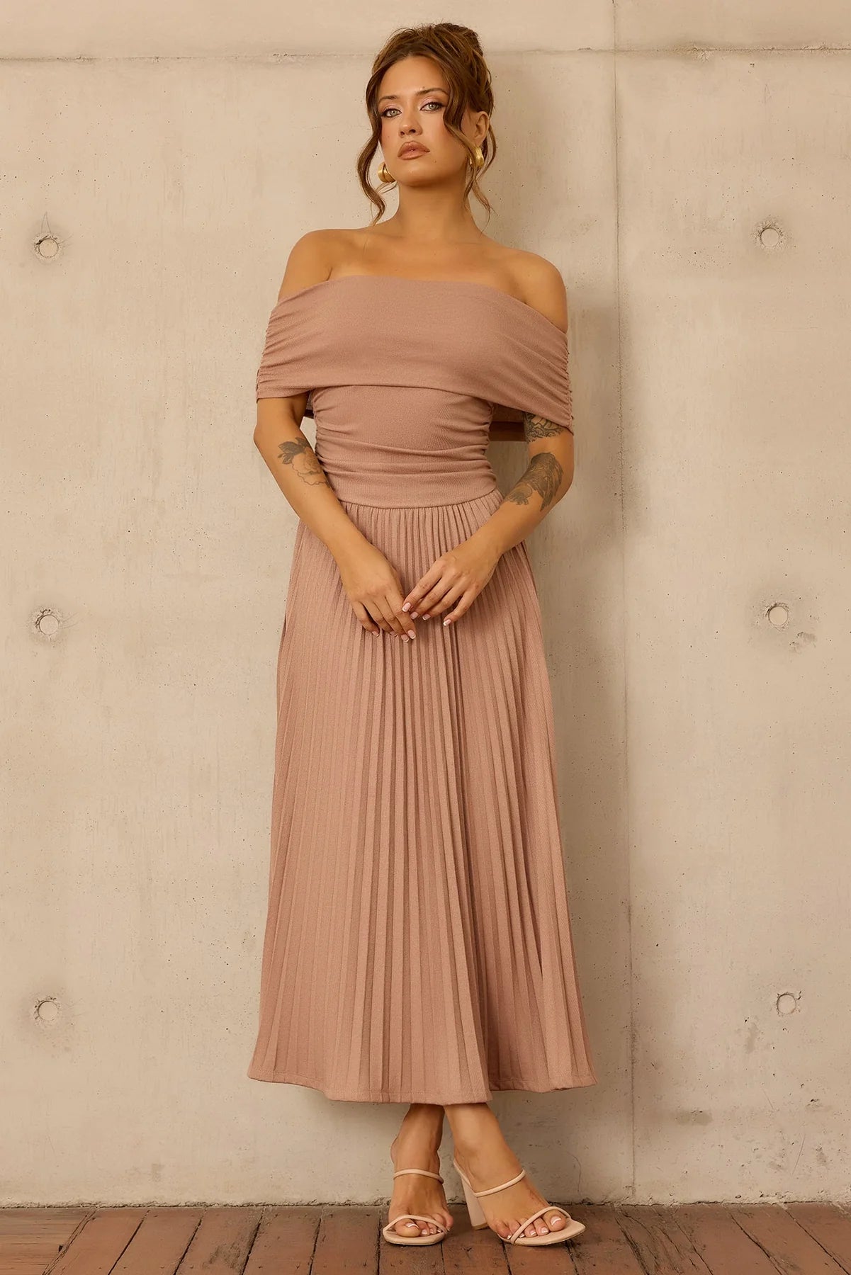 Elegant Off Shoulder Ruched Waist Pleated Ribbed Knit A Line Maxi Prom Dress For Formal Evening Gala Cocktail Party Wedding Guest