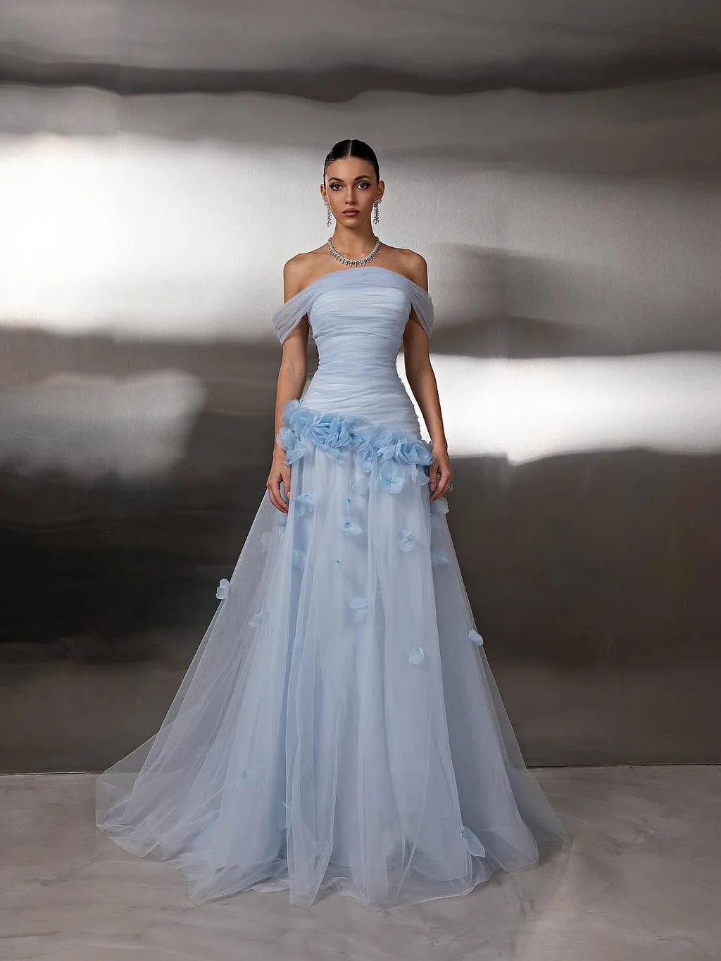 Elegant Off The Shoulder Ruched Bodice 3D Floral Applique Tulle A Line Maxi Prom Dress For Formal Evening Wedding
