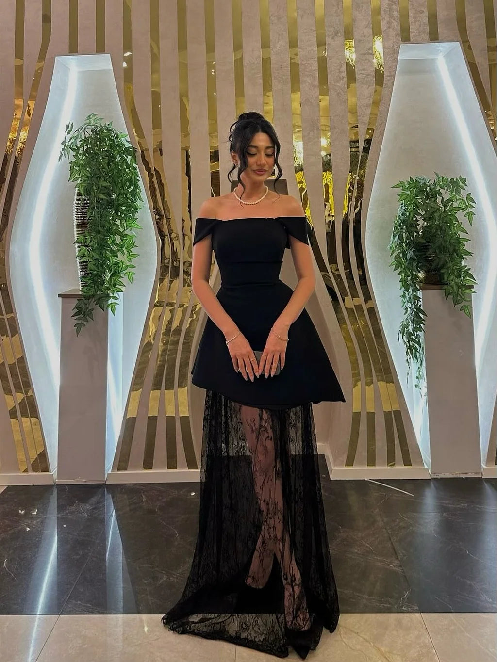 Elegant Off The Shoulder V Back Lace Insert Flared Skirt Maxi Prom Dress For Formal Evening Red Carpet