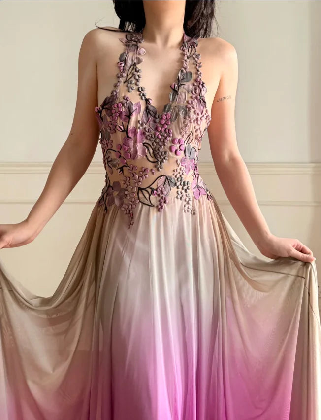 Elegant Ombre Pink Halter Neck Prom Dress With Floral Applique Bodice And Open Back For Formal Evening Party