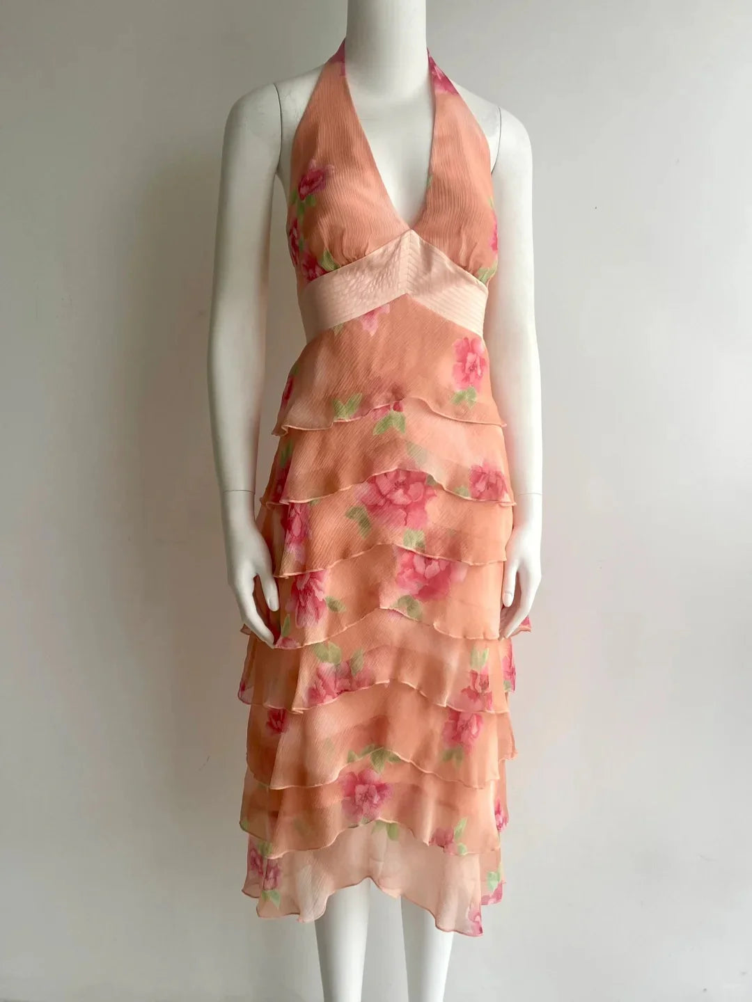 Elegant Peach Floral Halter Neck Prom Dress With Tiered Chiffon Skirt Open Back And V Neck For Formal Evening Party