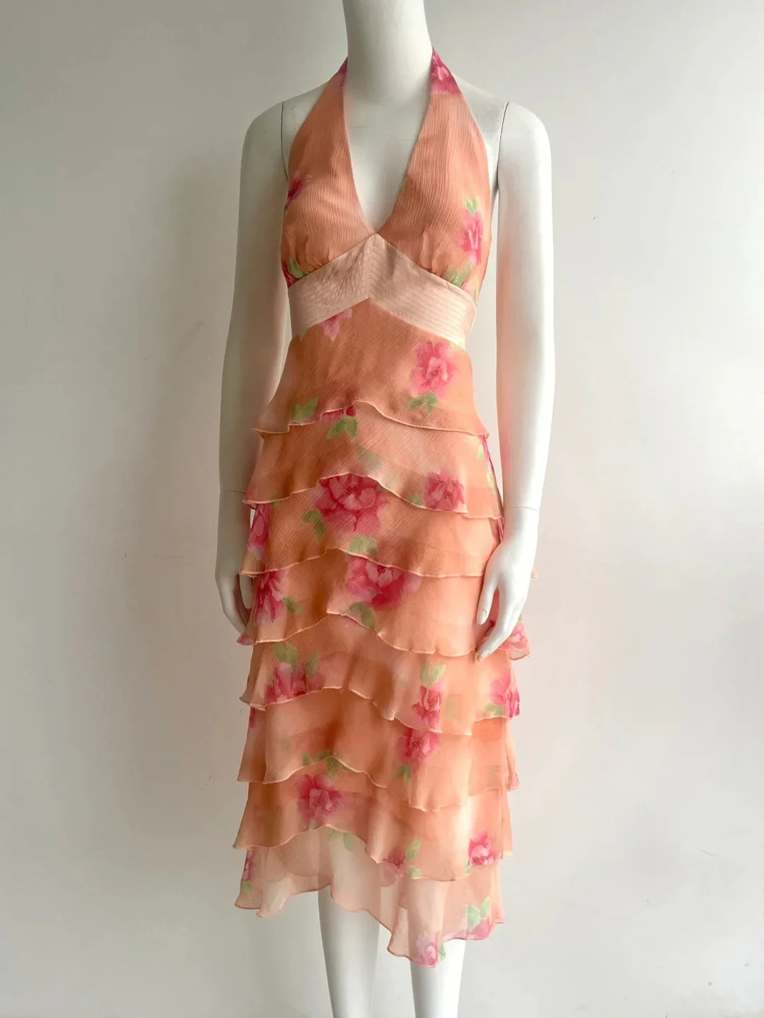 Elegant Peach Floral Halter Neck Prom Dress With Tiered Chiffon Skirt Open Back And V Neck For Formal Evening Party
