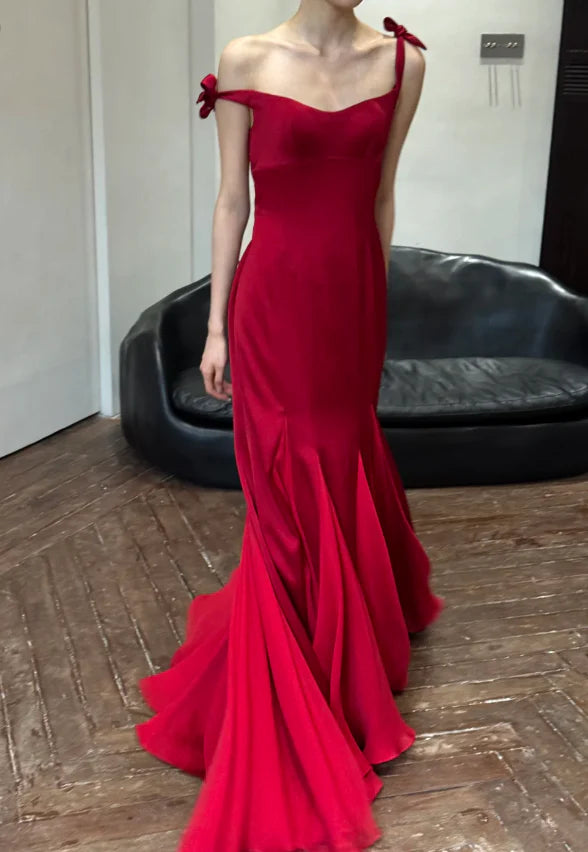 Elegant Red Off The Shoulder Prom Dress With Bow Straps And Flowy Mermaid Skirt For Formal Evening Party