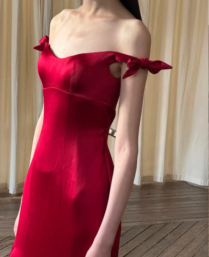 Elegant Red Off The Shoulder Prom Dress With Bow Straps And Flowy Mermaid Skirt For Formal Evening Party