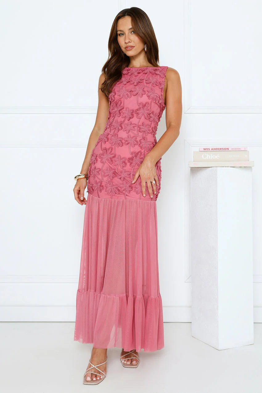 Elegant Sleeveless Round Neckline 3D Floral Lace Appliqué Open Back Tie Detail Tiered Ruffle Mesh Maxi Evening Dress For Formal Evening Wedding Guest Bridal Shower Cocktail Party Prom